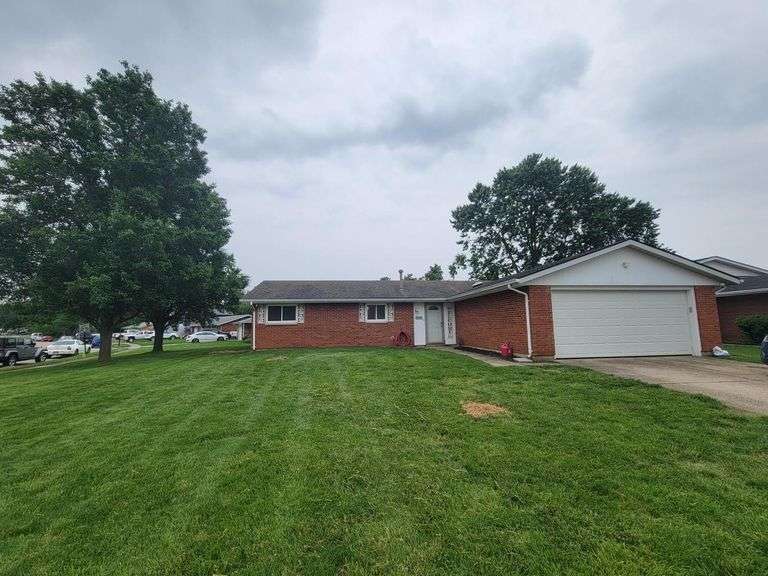 5408 Ottawa Drive, Fairborn, OH