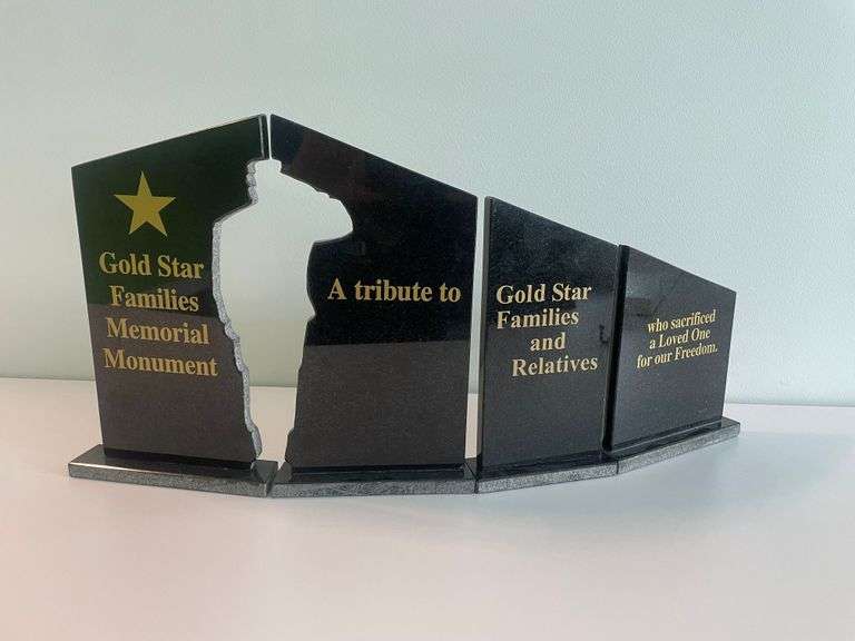 Mini Gold Star Families Memorial Monument