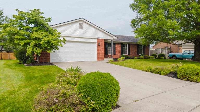 Absolute Auction: Live On-Site with Internet Bidding - 3256 Yellowstone Pkwy, Lexington KY 40517