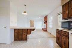 Absolute Auction: Live On-Site with Internet Bidding - 3256 Yellowstone Pkwy, Lexington KY 40517