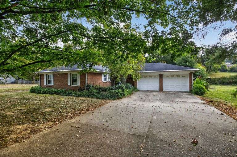 Absolute Auction Live On-Site with Internet Bidding: 71 Reilly Road, Frankfort KY 40601