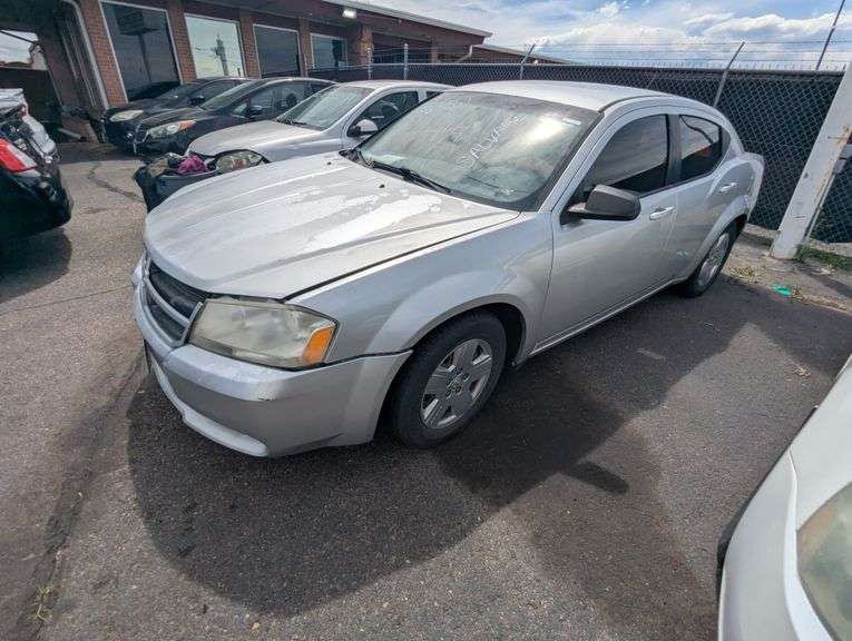 SALVAGE - 2010 DODGE  AVENGER
