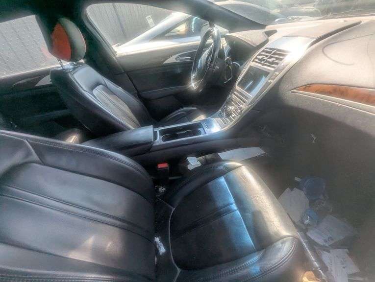 2017 LINCOLN  MKZ