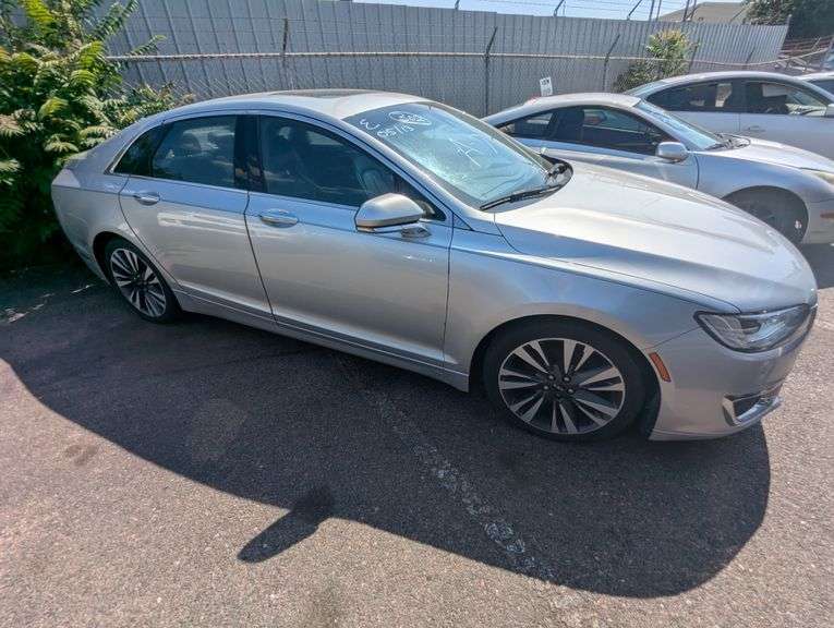 2017 LINCOLN  MKZ