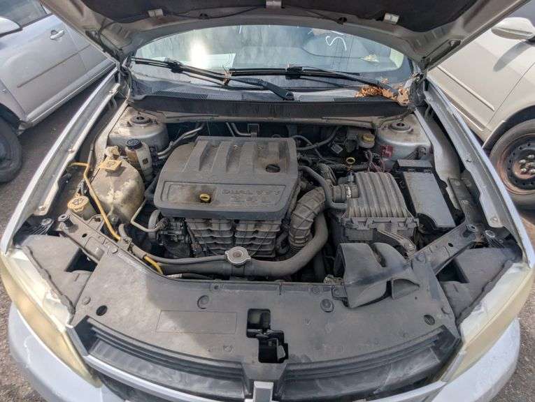 SALVAGE - 2010 DODGE  AVENGER