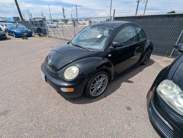 SALVAGE - 2000 VOLKSWAGEN  BEETLE