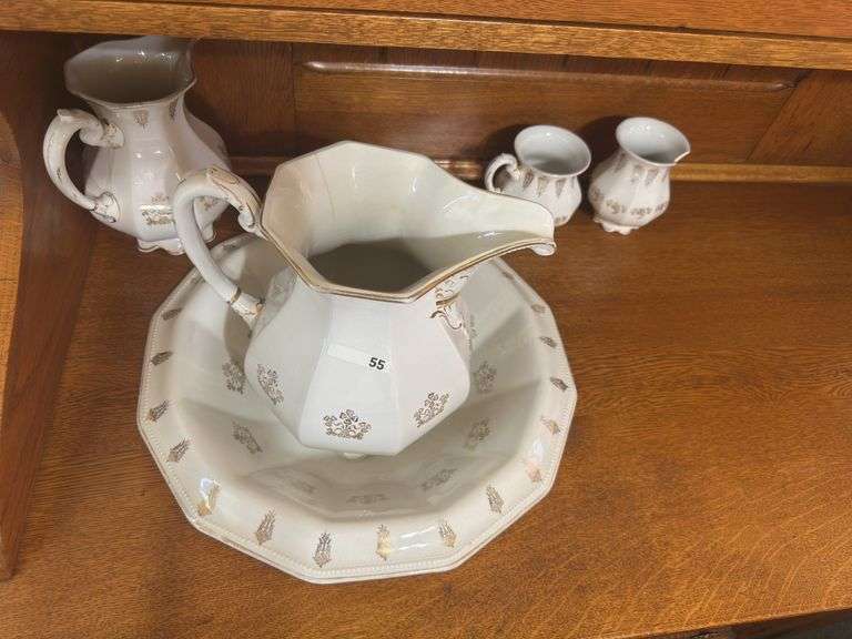 Dry sink bowl and pitchers