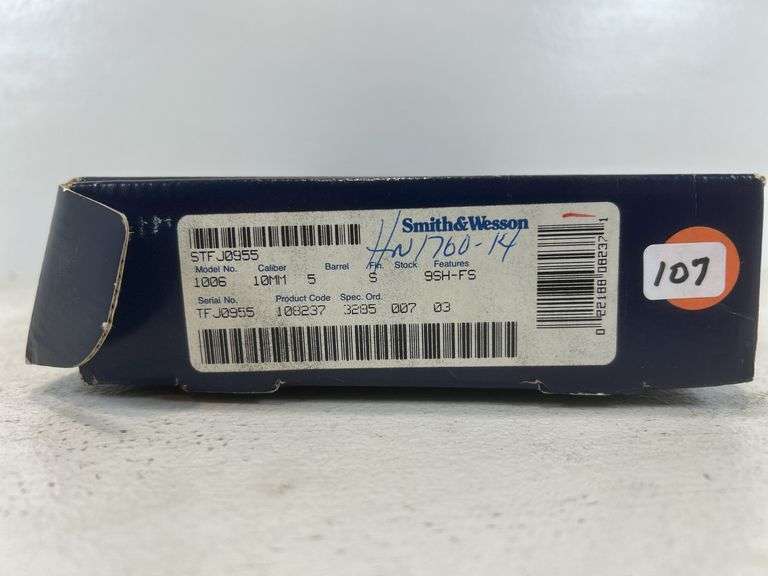 Smith & Wesson 1006 10mm