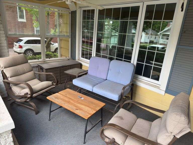 Outdoor furniture and storage chest ￼
