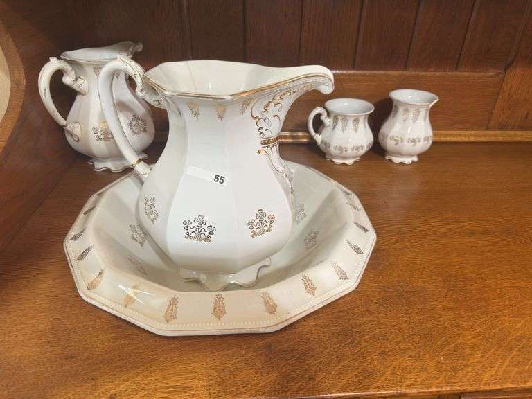Dry sink bowl and pitchers