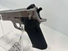 Smith & Wesson 1006 10mm