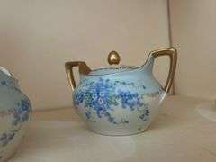 Vintage 1950s hull vase and German tea ware
