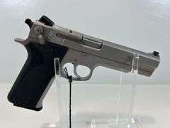 Smith & Wesson 1006 10mm