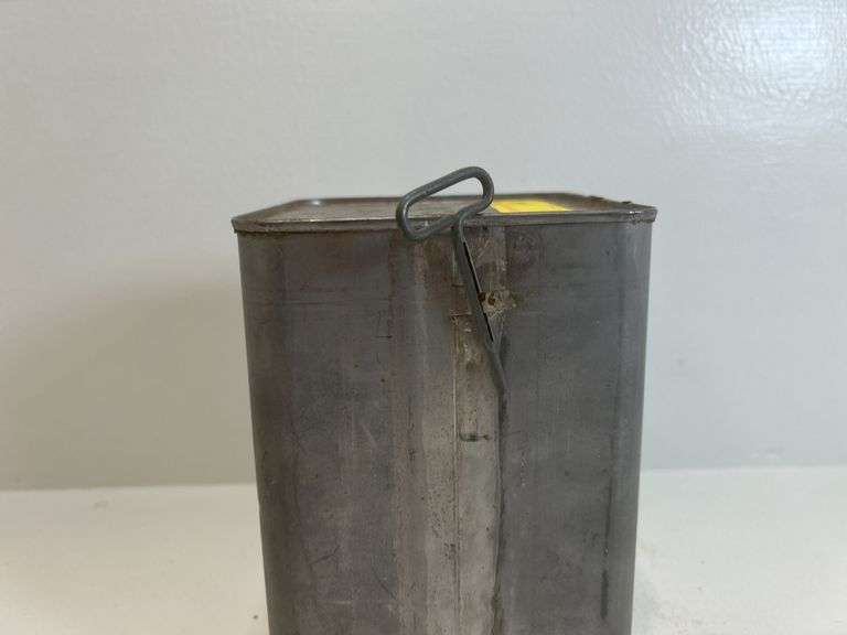 Vintage M10 .30 cal ammunition in can