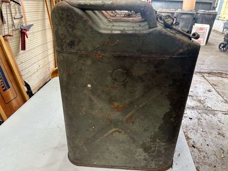 3 5 gallon metal jerry cans