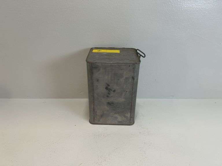 Vintage M10 .30 cal ammunition in can