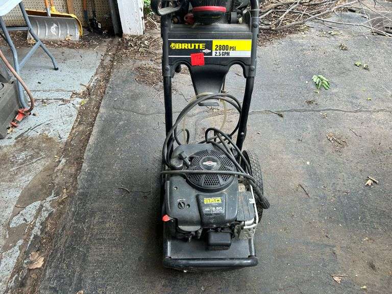 Briggs & Stratton Brute pressure washer