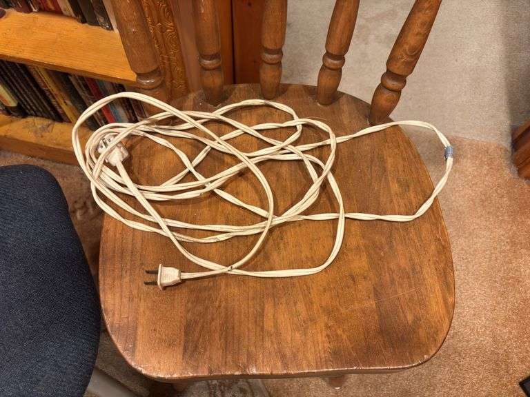 2 chairs with extension cord