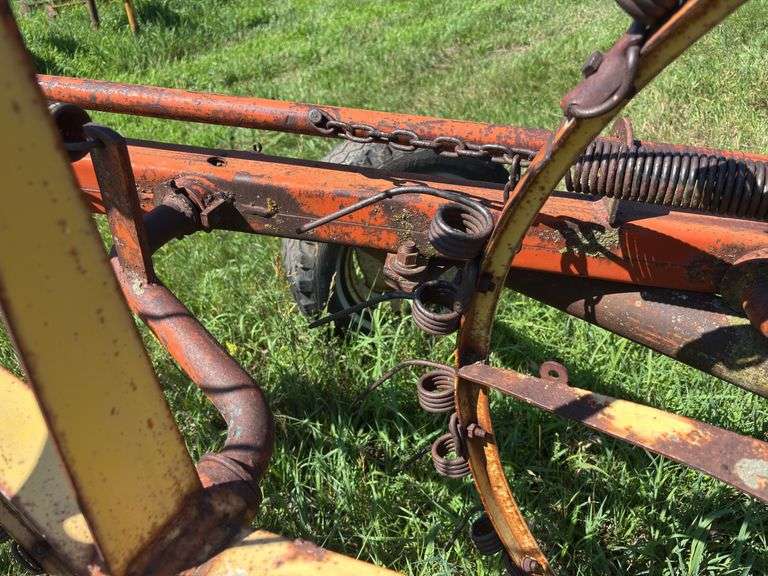 Farmhand F76A hay rake