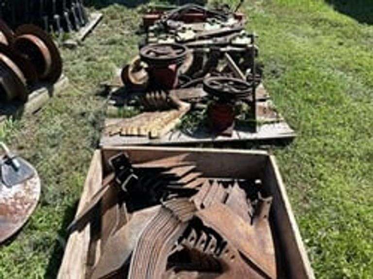 Custom made shovels
