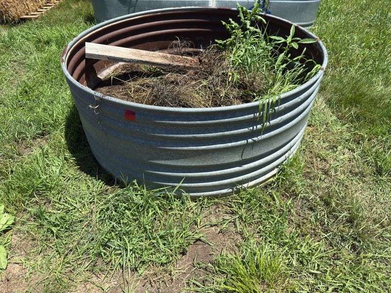 Round Stock Tank-5ft wide