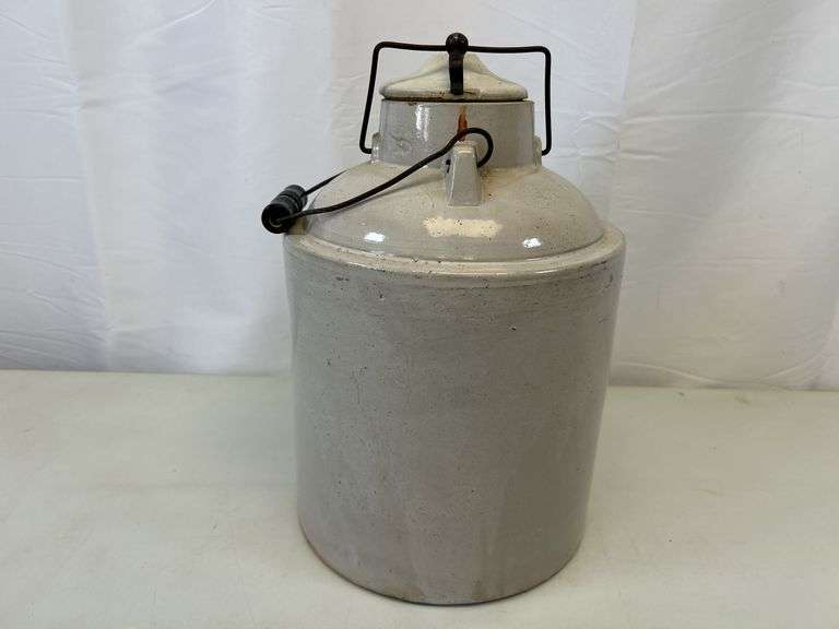 Red Wing #3 ball lock jar