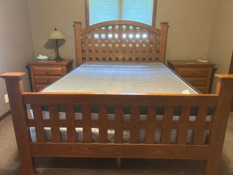 Queen bedframe and mattress set