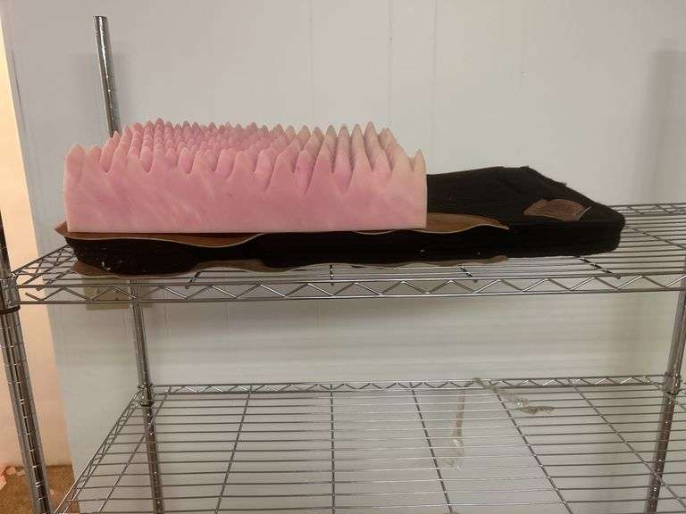 Wire rack with four shelves