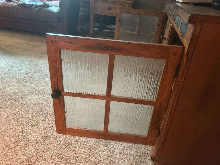 Entertainment center
