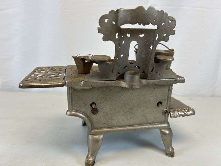 Crescent salesman sample cast-iron stove ￼