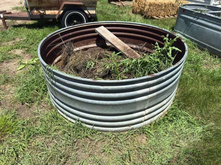 Round Stock Tank-5ft wide