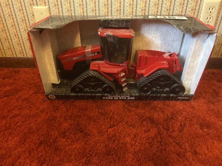 Ertl Case IH STX 440 Die-Cast toy tractor