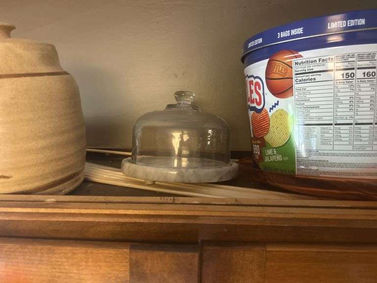 Cookie jar, pie serving dishes and vases