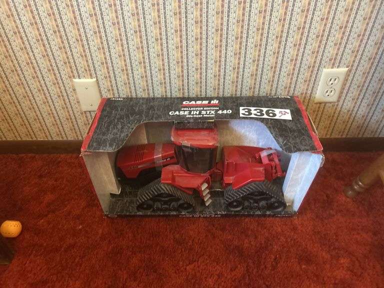 Ertl Case IH STX 440 Die-Cast toy tractor