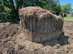 Bale feeder