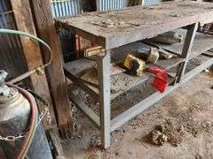 Metal work bench