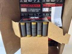 Vintage case Winchester 12 gauge shotgun shells