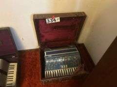 Vintage Video piano accordion