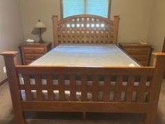 Queen bedframe and mattress set