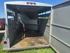 Titan Challenger horse trailer