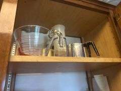 Pyrex measuring cups and more