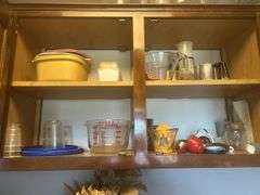 Pyrex measuring cups and more