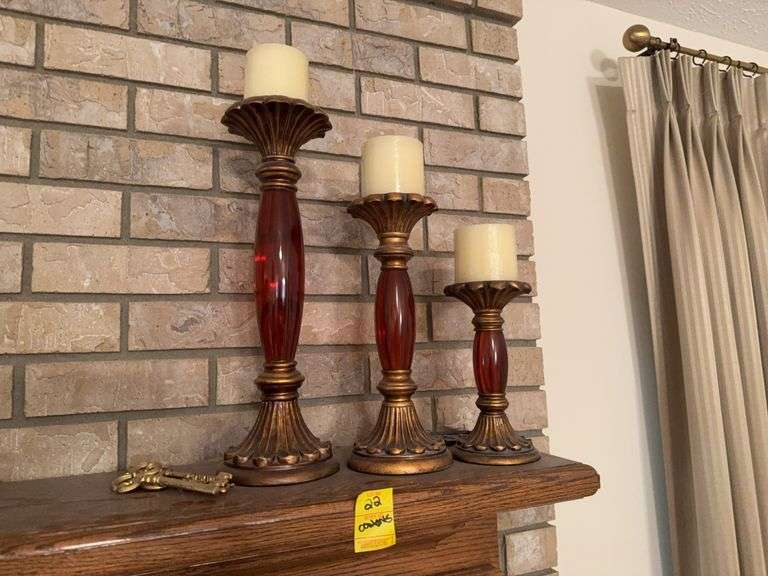 Candlesticks, clay vase, other decor ￼