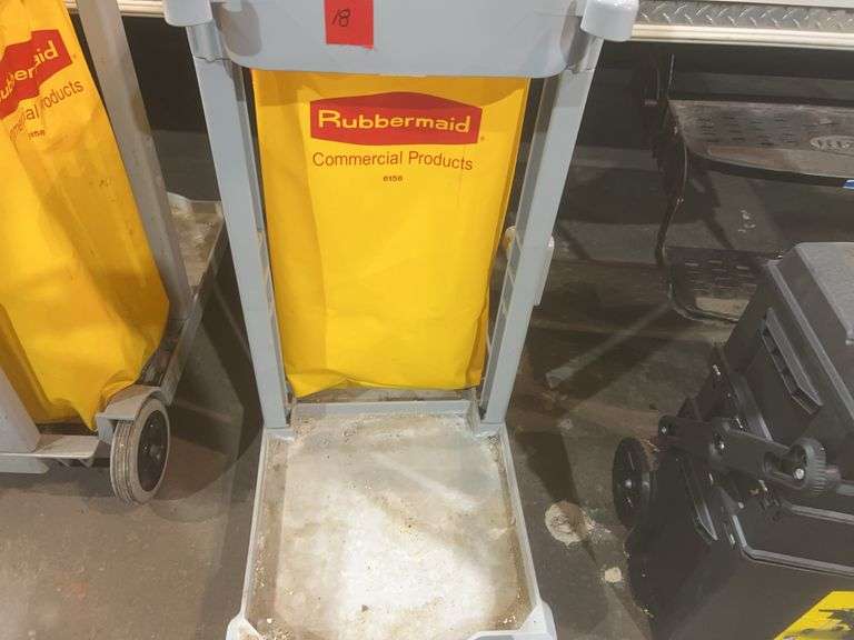 Rubbermaid Janitor cart ￼