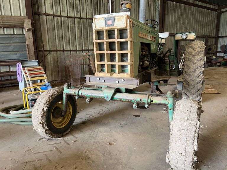 Oliver 1650 wide front tractor
