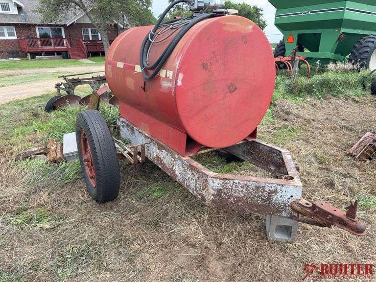 Fuel tank trailer