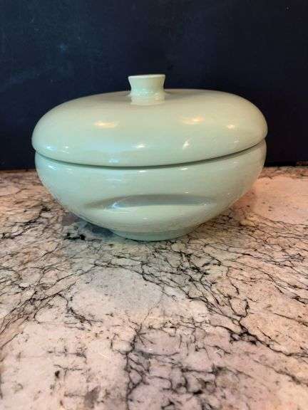 MCM Lettuce Green âIroquoisâ Russell Wright Covered Casserole