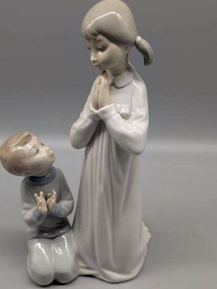 Lladro "Teaching to Pray" figurine