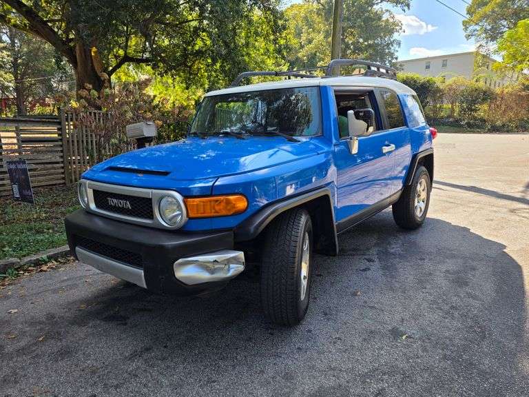 2007 Toyota FJ SUV - 198k VIN: Jtezu11fx70005717