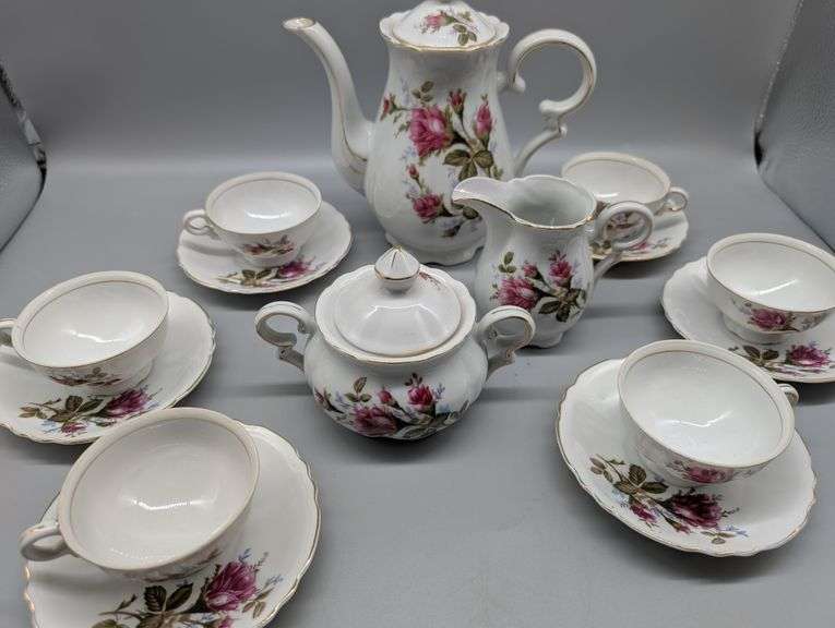 "Moss Rose" tea set